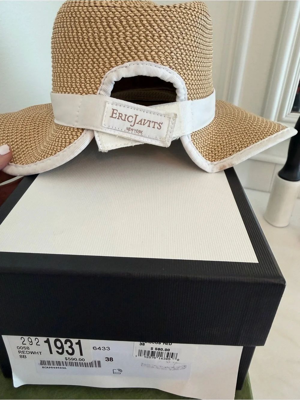 Eric Javits Tan Straw Sun Hat with White Trim - Picture 1 of 3